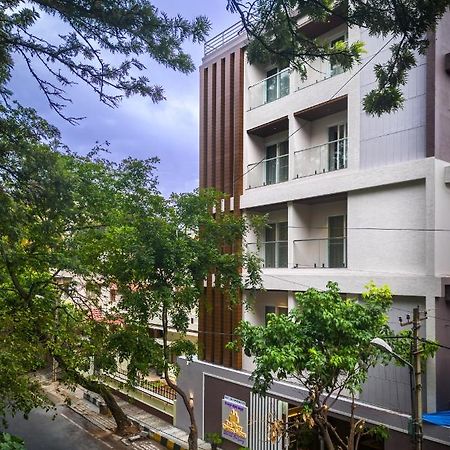 The Silver Chimes Suites Bangalore Buitenkant foto