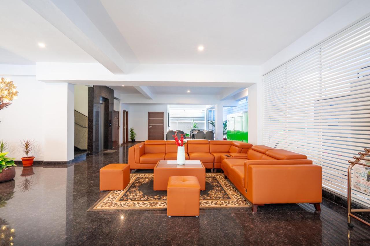The Silver Chimes Suites Bangalore Buitenkant foto